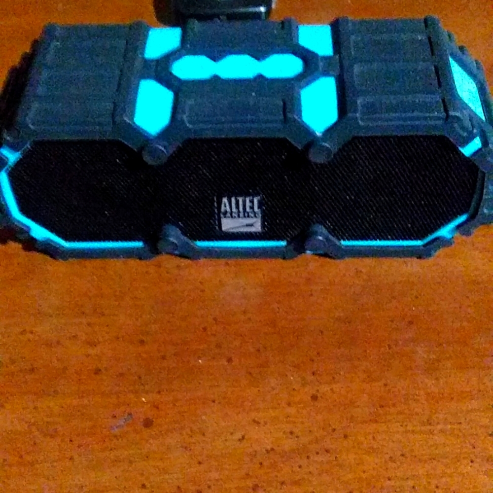 Alltel Lansing Bluetooth speaker